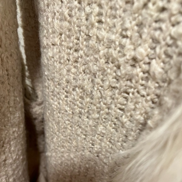 Sleeveless Cardigan with Faux Fur - Picture 6 of 15